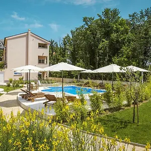  Apartment Mediterraneo